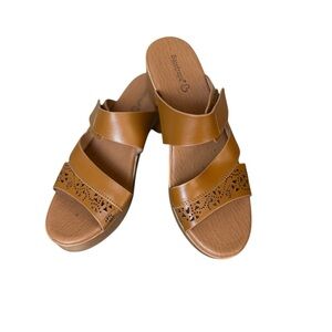 Baretraps Gigi Brown Slip On Platform Sandals Size 8M Neutral Timeless Casual